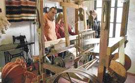 Luïsa Camañes, Portellana emprenedora, hereva de la tradició dels teixidors