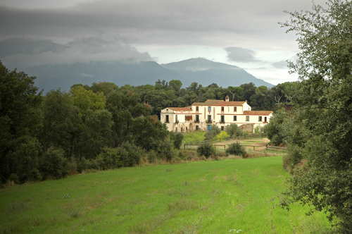 Can Pradell de la Serra, masies de Vallgorguina