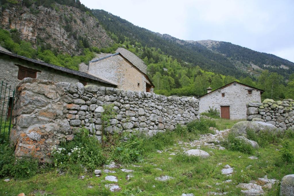 La presa i la caseta del guarda de Ràmio