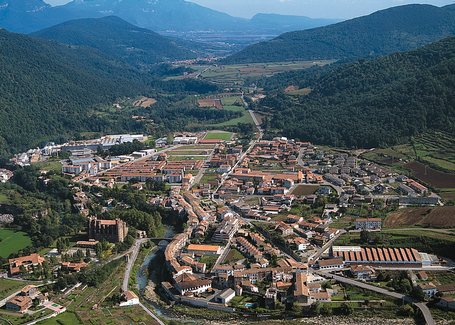 Activitat econòmica de Sant Joan les Fonts