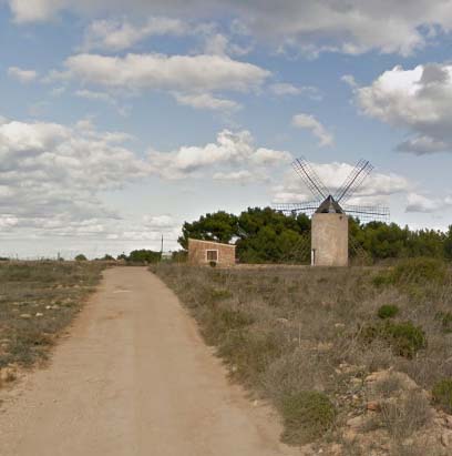 Aigües cristal·lines, figueres, molins i salines: la volta a Formentera