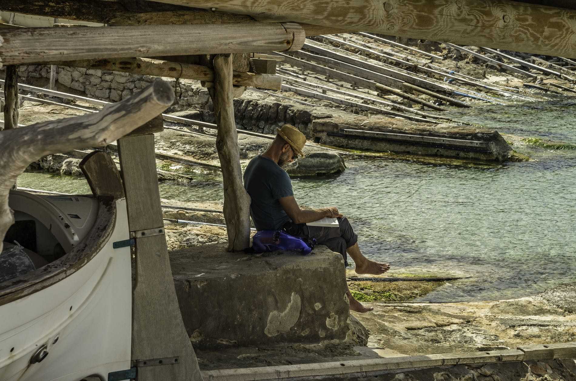Aigües cristal·lines, figueres, molins i salines: la volta a Formentera