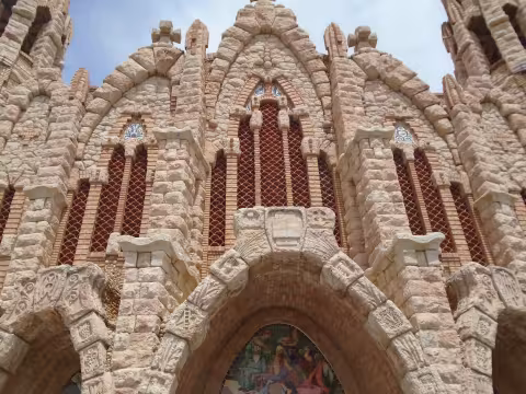  Santuari modernista de Santa Magdalena a Novelda