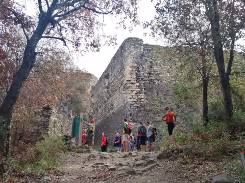 Arribada al castell de Montclús