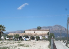 Riurau i de fons el Montgó